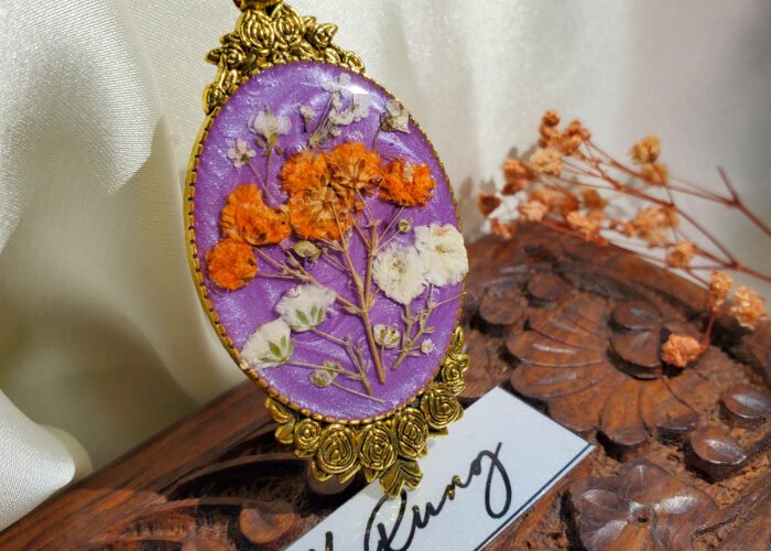 Zar-e-Shafaq Purple Floral Pendant – handmade resin floral pendant, view 8