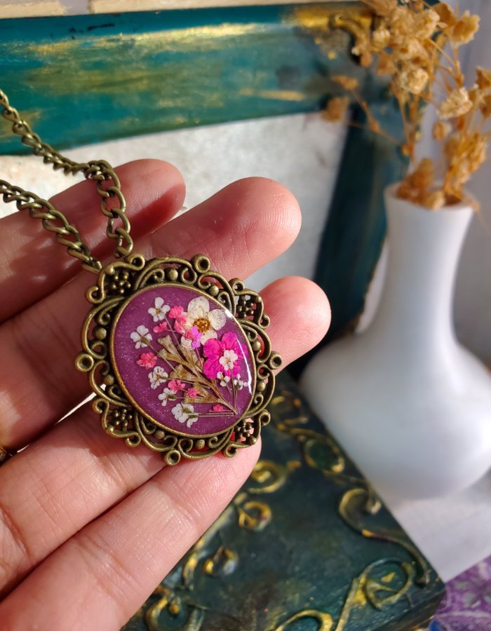 Chaman‑e‑Gulzar Purple Antique Floral Pendant – handmade antique flower pendant, worn in hand