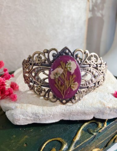 Durr-e-Banafsha Dusty Pink Antique Floral Bracelet – handmade resin flower bracelet, featured view
