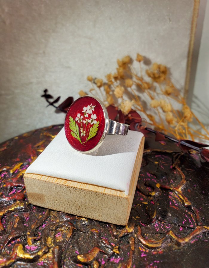 Durr-e-Sehar Gulabi Red Floral Ring 1 Durr-e-Sehar Gulabi Red Floral Ring – handmade resin flower ring, view 3