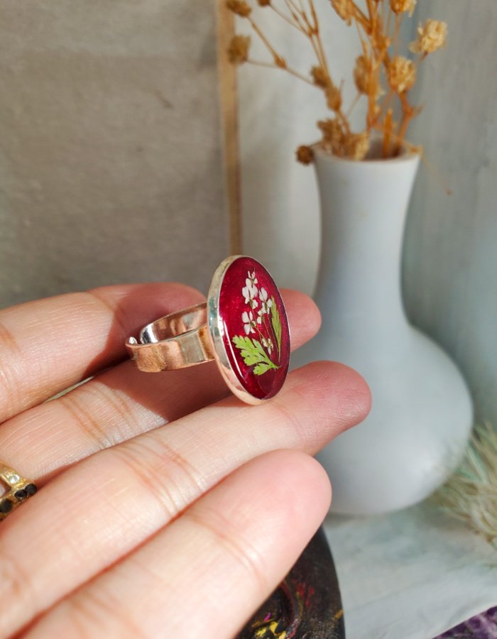 Durr-e-Sehar Gulabi Red Floral Ring 2 Durr-e-Sehar Gulabi Red Floral Ring – handmade resin flower ring, view 4