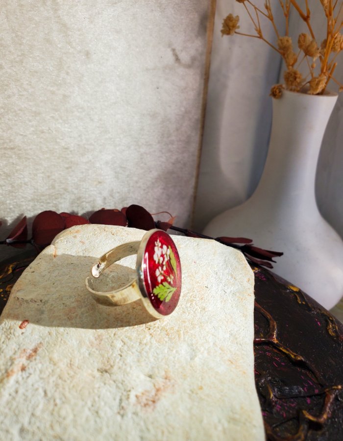 Durr-e-Sehar Gulabi Red Floral Ring 4 Durr-e-Sehar Gulabi Red Floral Ring – handmade resin flower ring, view 6