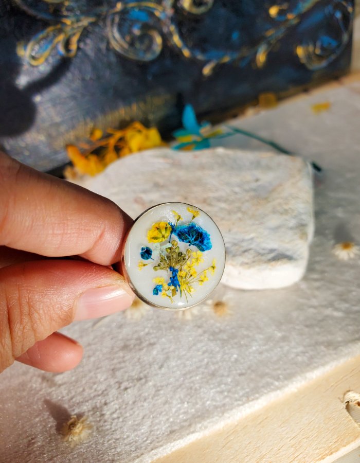 Naghma-e-Safed White Floral Ring 6 Naghma-e-Safed White Floral Ring – handmade white flower resin ring, view 6