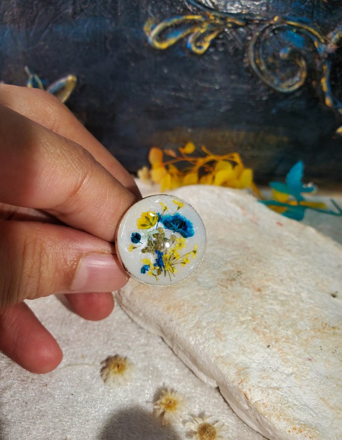 Naghma-e-Safed White Floral Ring 7 Naghma-e-Safed White Floral Ring – handmade white flower resin ring, view 7
