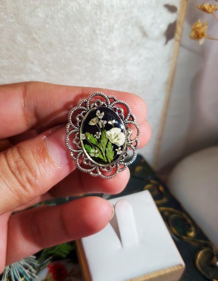 Naghma‑e‑Siah Black Floral Ring – handmade real flower jewelry, view 2