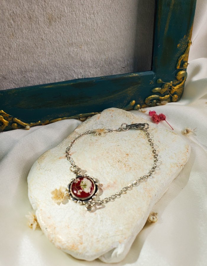 Noor-e-Surkh Red Floral Bracelet 1 Noor‑e‑Surkh Red Floral Bracelet – handmade red flower chain bracelet, alternate view