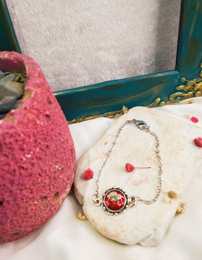 Noor-e-Surkh Red Floral Bracelet 6 Noor‑e‑Surkh Red Floral Bracelet – handmade red flower chain bracelet, view 6