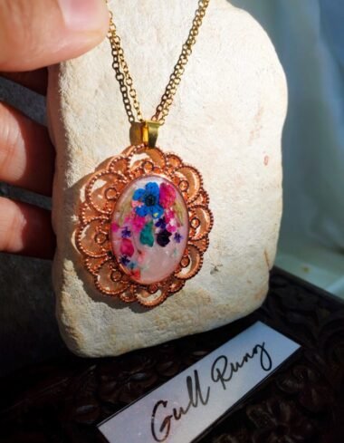 Zar‑e‑Gulistan White Multi Floral Pendant – handmade filigree flower pendant, featured view